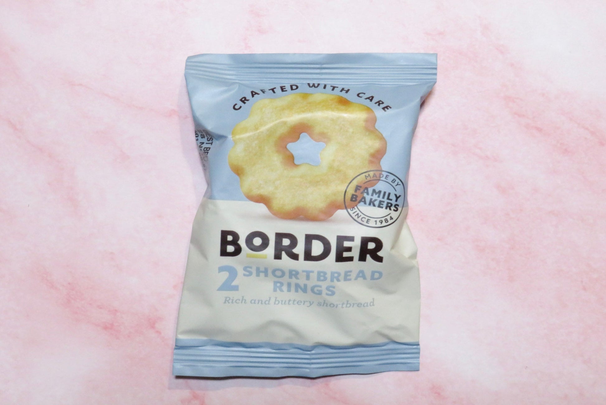 Border shortbread rings biscuits
